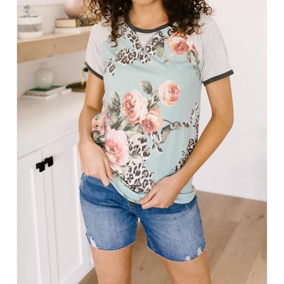 NEW NOW N FOREVER garden untamed top in blue - Picture 1 of 3
